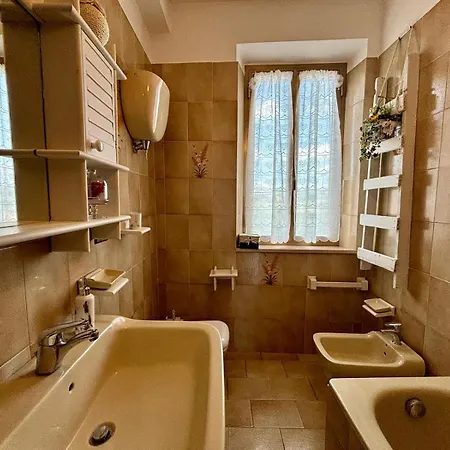 La Dimora Tra Gli Elci Apartment *