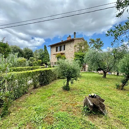 La Dimora Tra Gli Elci Apartment *